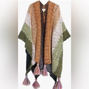 Woven, Crochet Tassel-Accent Ruana-Green